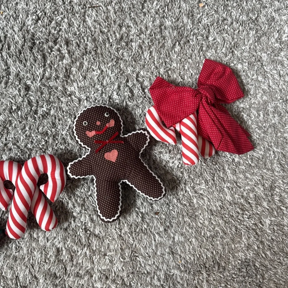 Vintage Christmas Garland Felt Gingerbread Man & Candy Cane, Stuffed Fabric 45
